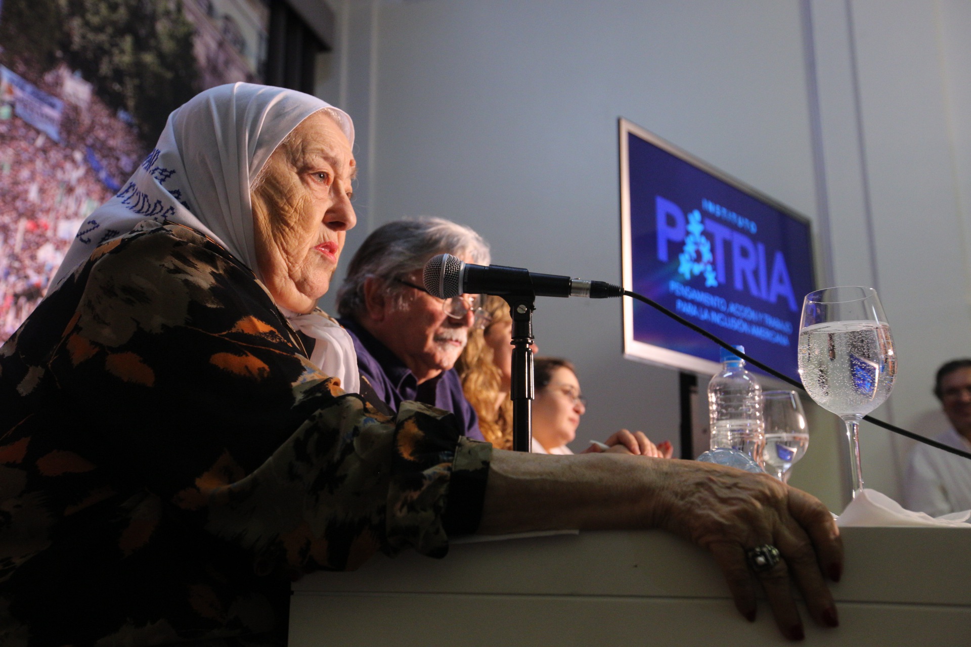 «Medios de comunicación y democracia: ¿Hay derecho a mentir?»
