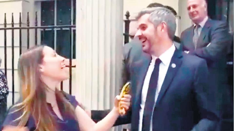 Nos solidarizamos con Flavia Damico, tras los ataques recibidos por trolls del Gobierno