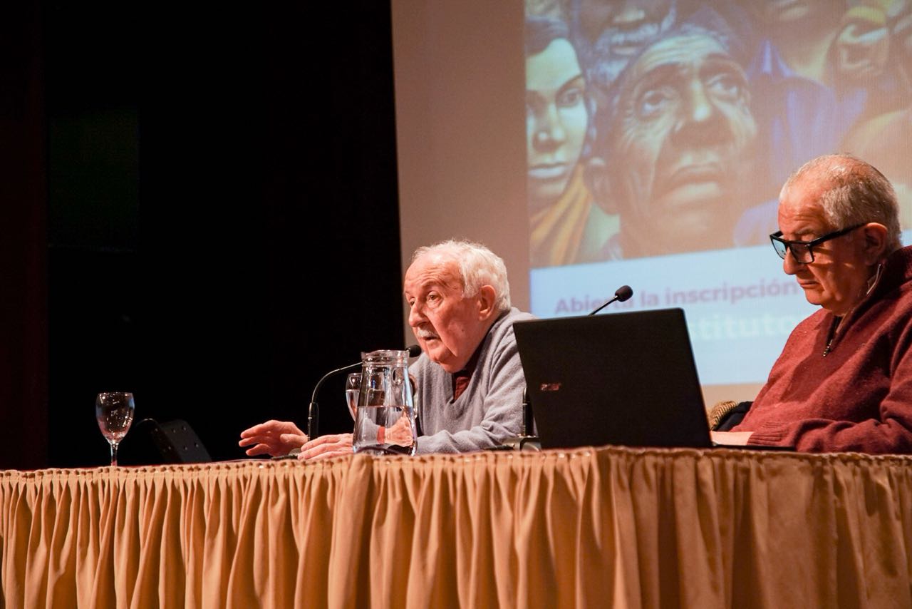 Norberto Galasso en la apertura del curso Historia Nacional
