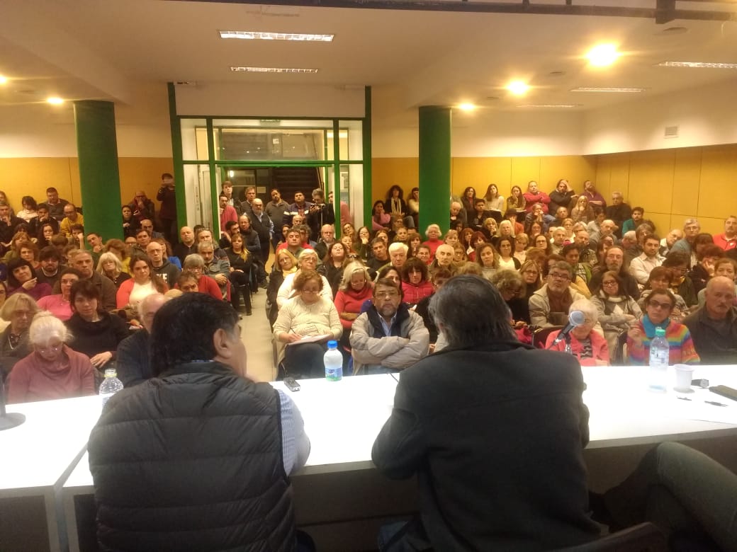 Carlos Zannini y Horacio González en la apertura del curso de Formación Política