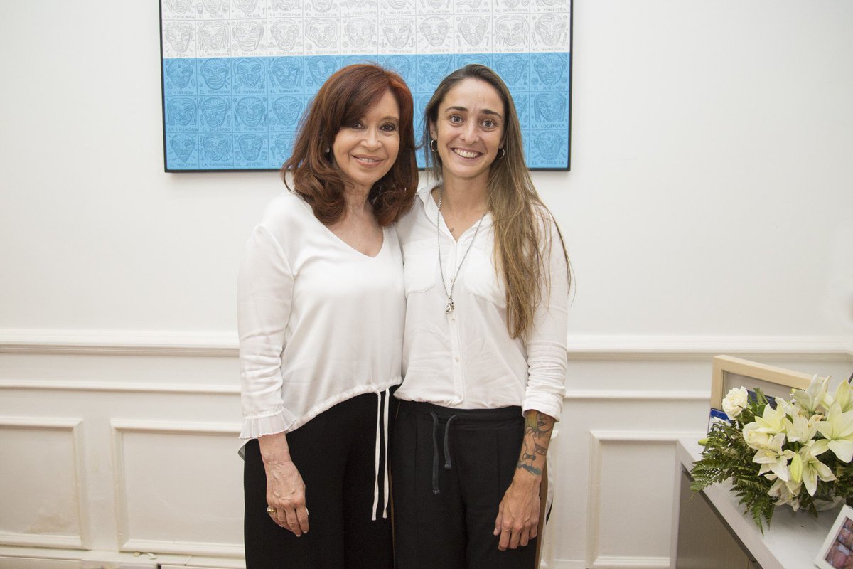 En el día de su cumpleaños, Cristina recibió a Macarena Sánchez