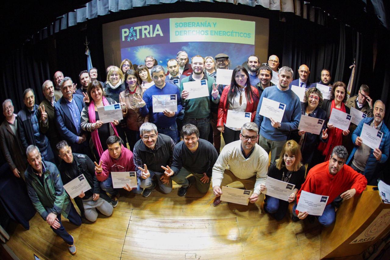 Se entregaron los certificados del «Seminario Intensivo Soberanía y Derechos Energéticos»