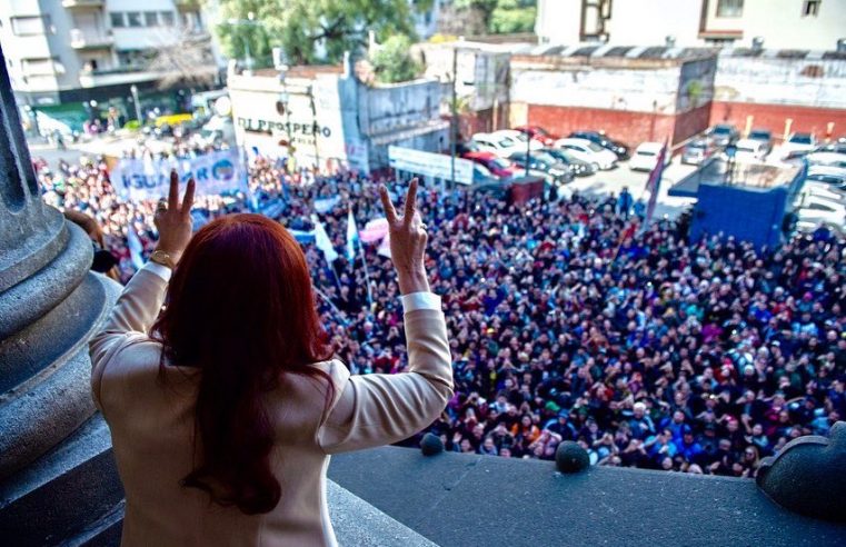 ¡Basta de persecución contra Cristina!