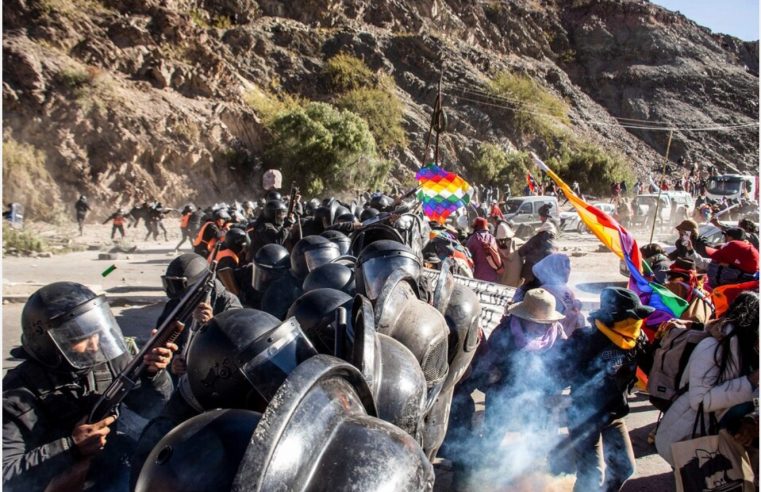 JUJUY: BRUTAL REPRESIÓN A LA MOVILIZACIÓN POPULAR