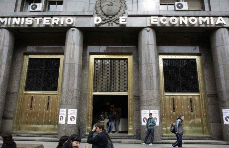 PRESENTACIÓN DEL LIBRO «LOS TRES MODELOS EN DISPUTA»