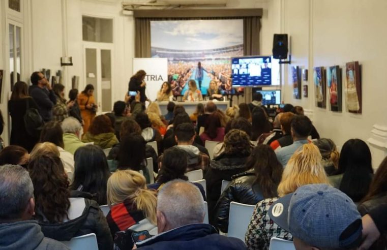 CHARLA DEBATE